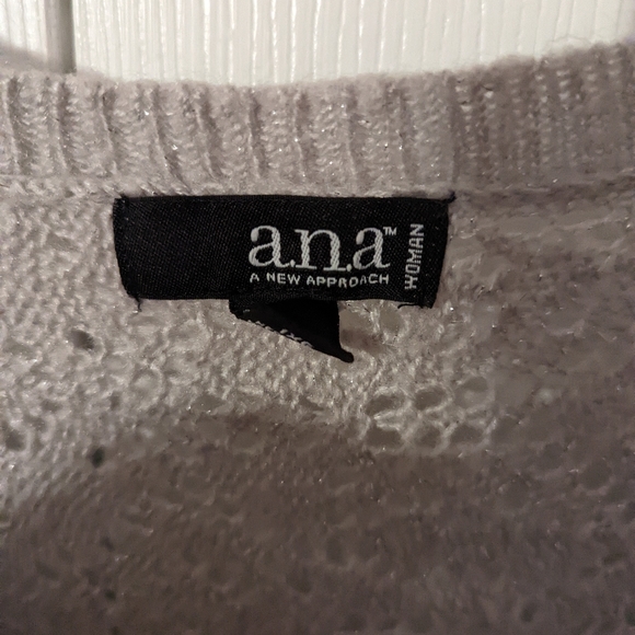 Women Short-Sleeve Sweater - Picture 3 of 3